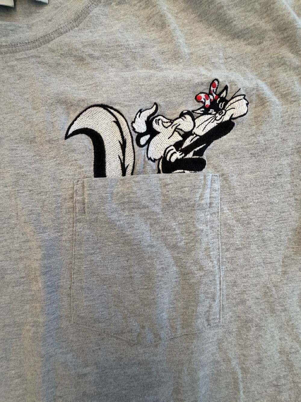 Vintage 90s Acme Clothing Co. Looney Tunes Pepe Le Pew Embroidered Pocket Shirt